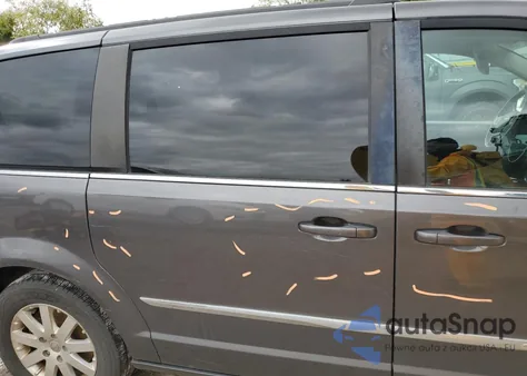 2016 Chrysler Town & Country Touring z USA, uszkodzony, nr VIN 2C4RC1BGXGR301003